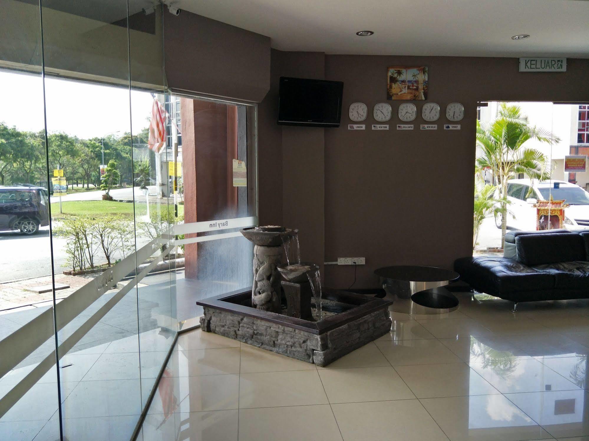 Bary Inn, Klia & Klia2 - 24 Hours Free Airport Pick-Up Sepang Eksteriør bilde