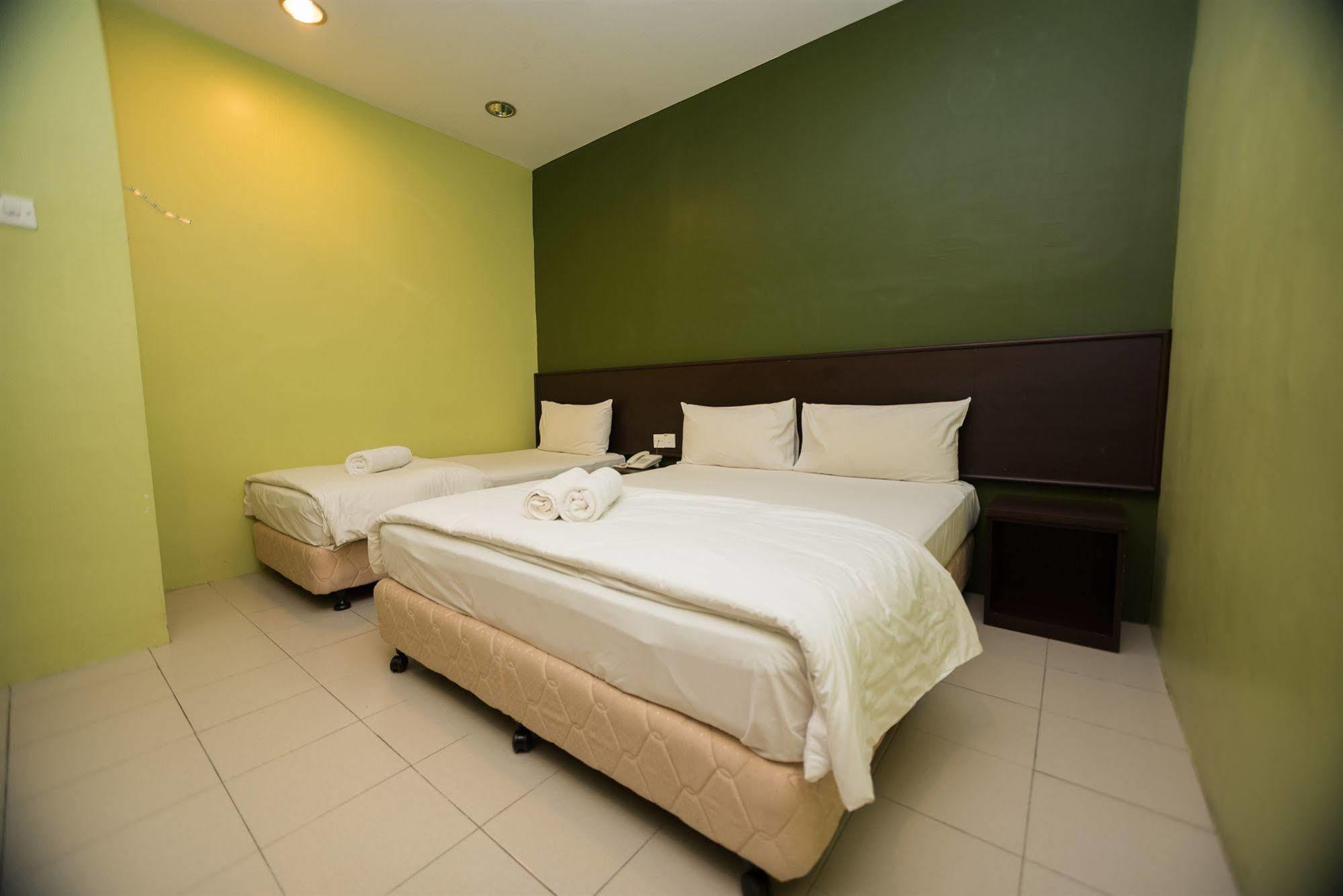 Bary Inn, Klia & Klia2 - 24 Hours Free Airport Pick-Up Sepang Eksteriør bilde